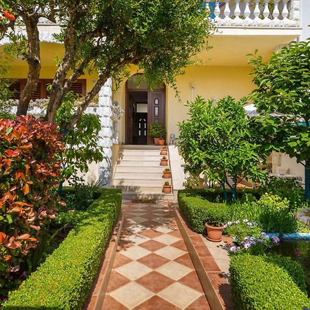 Villa Nada In Fazana - Near The Beach Exterior photo