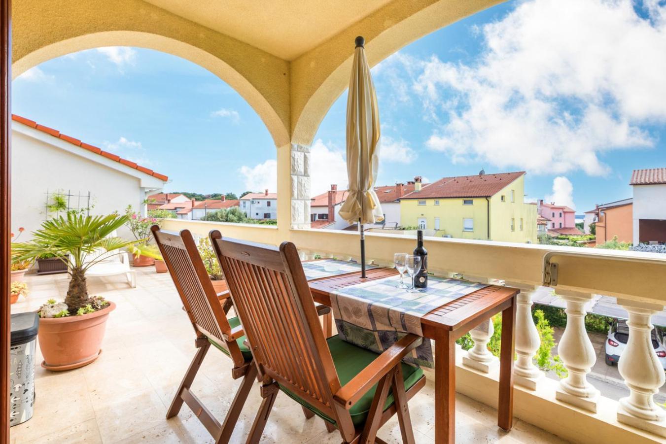 Villa Nada In Fazana - Near The Beach Exterior photo