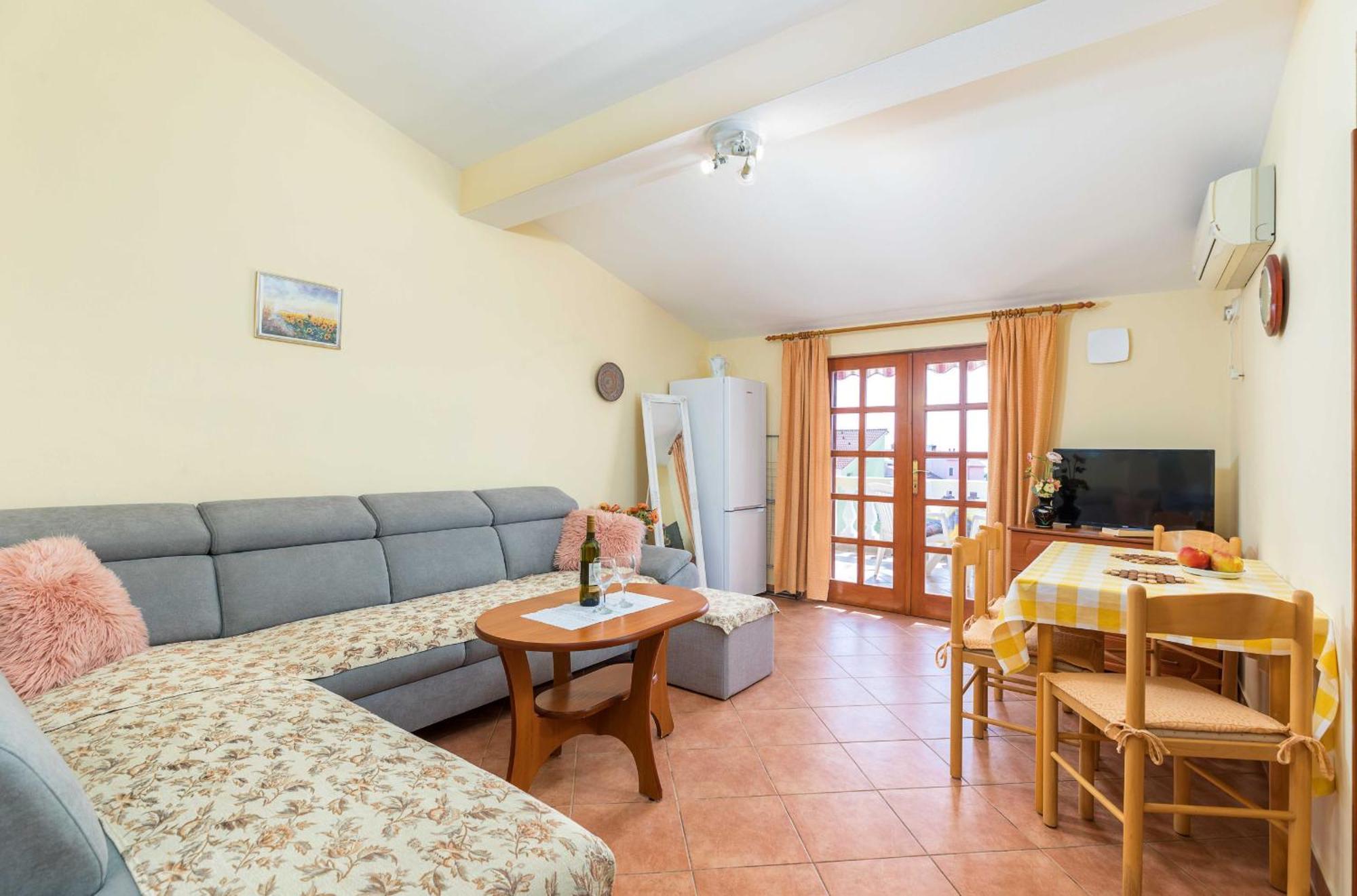 Villa Nada In Fazana - Near The Beach Exterior photo